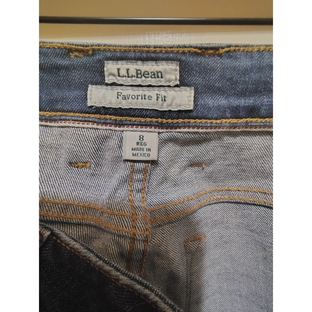 LL Bean Favorite Fit Straight Leg Jeans Medium Wash Denim Womens 8 Regular - Picture 5 of 5